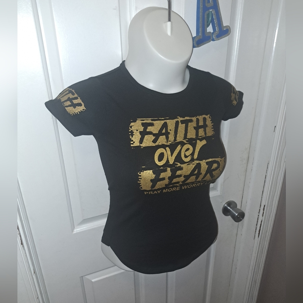 🆕Faith Over Fear Women's Black T-Shirt Sz L 14-16